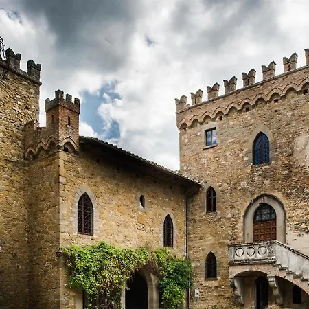 וילה Castello Borgia *