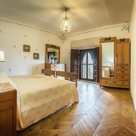 וילה Castello Borgia *
